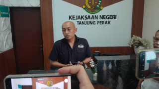 Penyelewengan Tata Kelola Sewa Lahan Kosong, 15 Pegawai PD Pasar Surya di periksa Kejari Tanjung Perak Surabaya