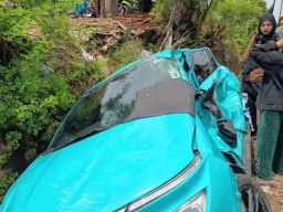 Diduga Alami Gangguan Sebelum Insiden, Taksi Listrik Disorot Usai Kecelakaan Kereta yang Picu Korban dan Kerugian
