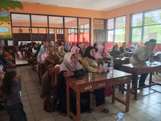 Warga dan Orang Tua Murid Menolak Kebijakan Rotasi dan Mutasi Kepala Sekolah di Wilayah Korwil Cambidik Tempuran
