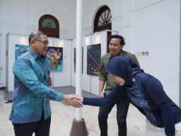 Rolas Art Festival Curi Perhatian Aries Agung Paewai