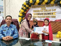 Guru Patungan Biayai Acara, Kadisdikbud Wawan Setiawan Beri Apresiasi: Cara Ini Bikin Siswa Tetap Tersenyum