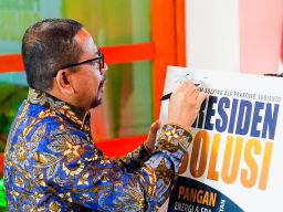 Kisah di Balik Penulisan Buku “Presiden Solusi”: Tanggung Jawab Sejarah!