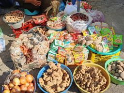 Libur Sekolah Berdampak pada Program MBG, Harga Bahan Pokok di Pasar Mulai Turun