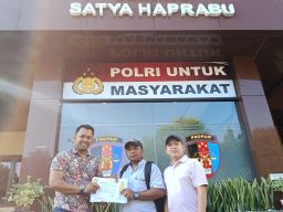Pelapor Adukan Dugaan Kerja Polres Sampang Penanganan Kasus Penggelapan Lelet. Ada Apakah? 