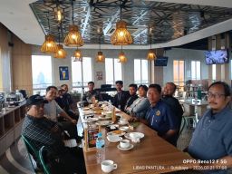 Fitra Jaya Beri Semangat Mahasiswa Satgas Informasi MBG Bentukan AWS