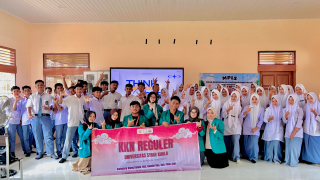 Mahasiswa KKN Reguler-84 USK Edukasi Siswa SMAN 1 Bandar Dua tentang Pentingnya Menjaga Jejak Digital