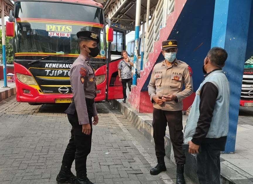 Ops Puri Agung 2022, Polresta Sidoarjo Optimalkan Patroli Terminal Bus Purabaya