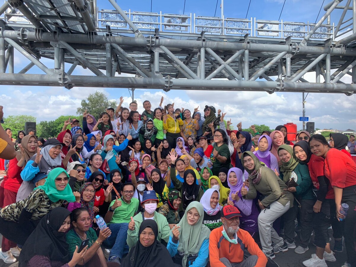 IKI BULAK Rek..!!!Senam Sehat Di Jembatan Suroboyo Bersama Camat Bulak Kota Surabaya