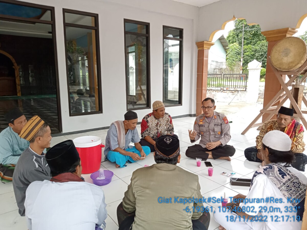 Kapolsek Tempuran Silaturahmi Sambang Kepada Tokoh Formal/Informal dalam Rangka Tercipta Kondusifitas di Wilkum Polsek Tempuran