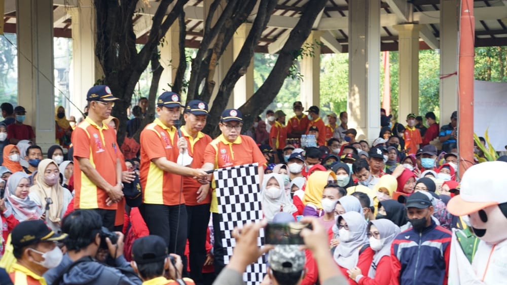HUT PGRI ke 77, Pj. Sekda Andjar Surjadianto Minta Guru Sidoarjo Bentuk Karakter Siswa Berbudi Pekerti