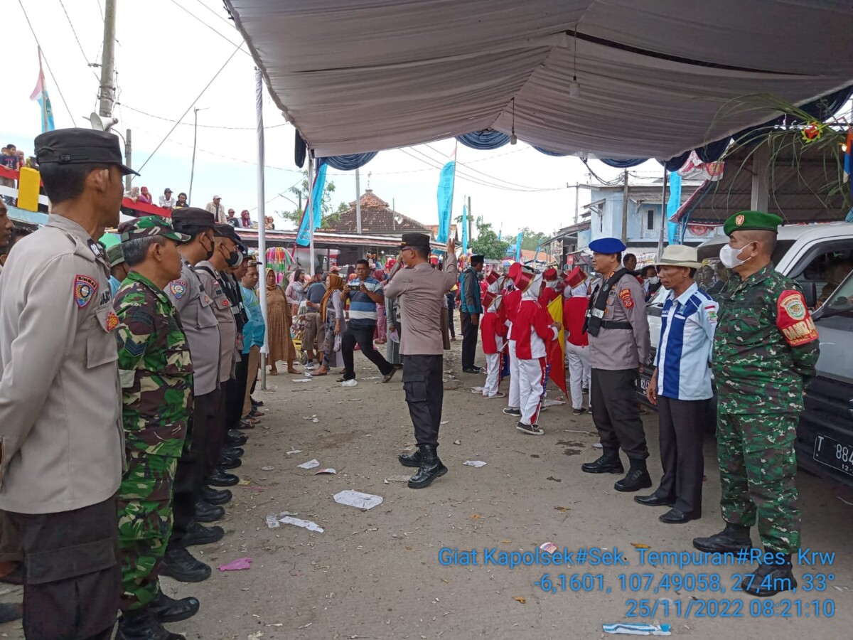Kapolsek Tempuran AKP RIGEL SUHAKSO, SH Didampingi oleh Kasatpol Airud AKP ADIS, SH dan Danramil Rawamerta KAPTEN INF. KANUNG,Pimpin Apel Pengamanan Pesta Laut 