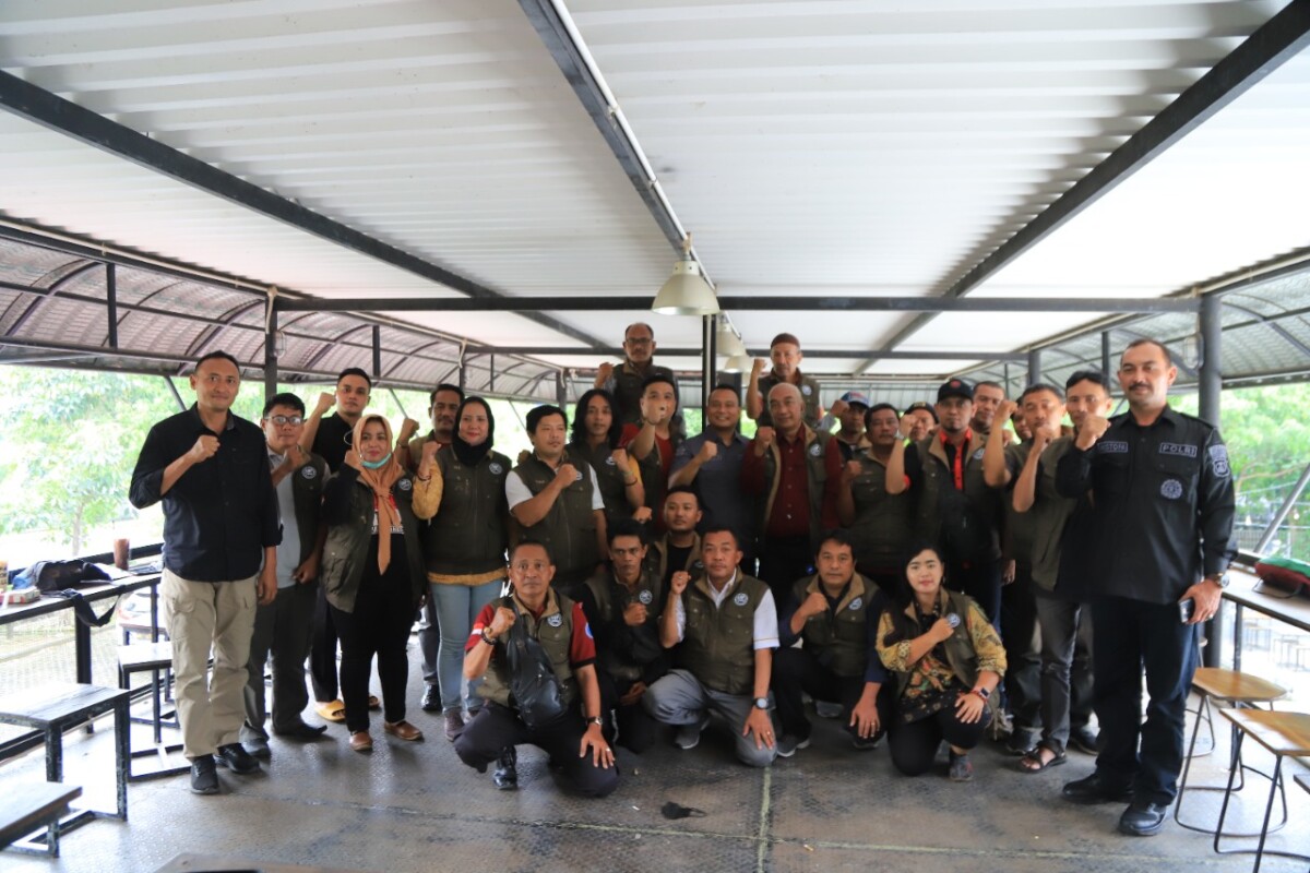 Kasat Lantas Polres Gresik Ngopi Bareng Media Perkuat Sinergitas