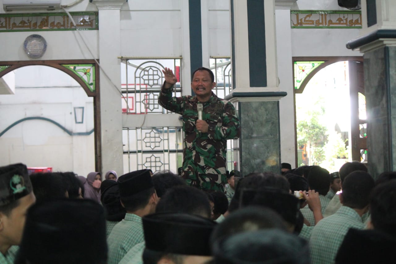 Danramil Tandes Bersama Tiga Pilar Sosialisasikan Terkait Kenakalan Remaja