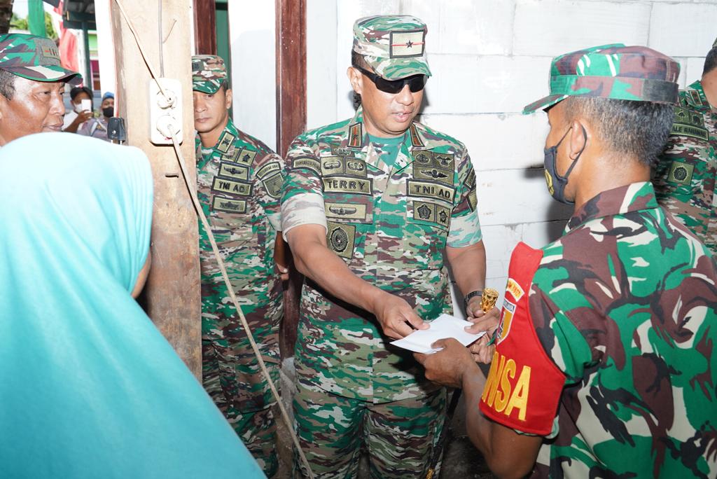 Program Rehap Rumah Tidak Layak Huni (RTLH) dan Ketahanan Pangan ditinjau oleh Danrem 084/BJ