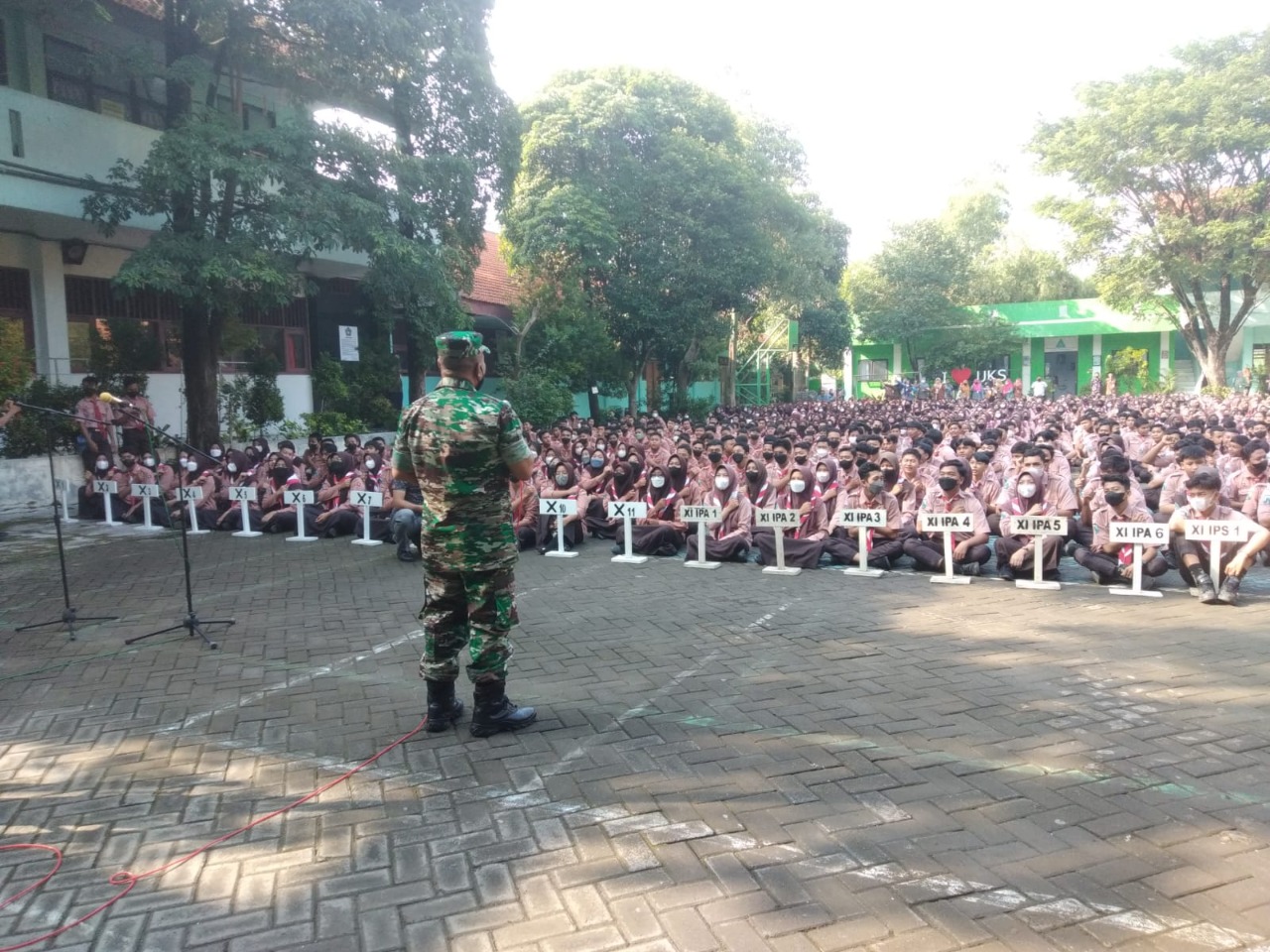 Maraknya Kejadian Gangster, Danramil Berikan Penyuluhan Kepada Siswa SMAN 1 Wringinanom