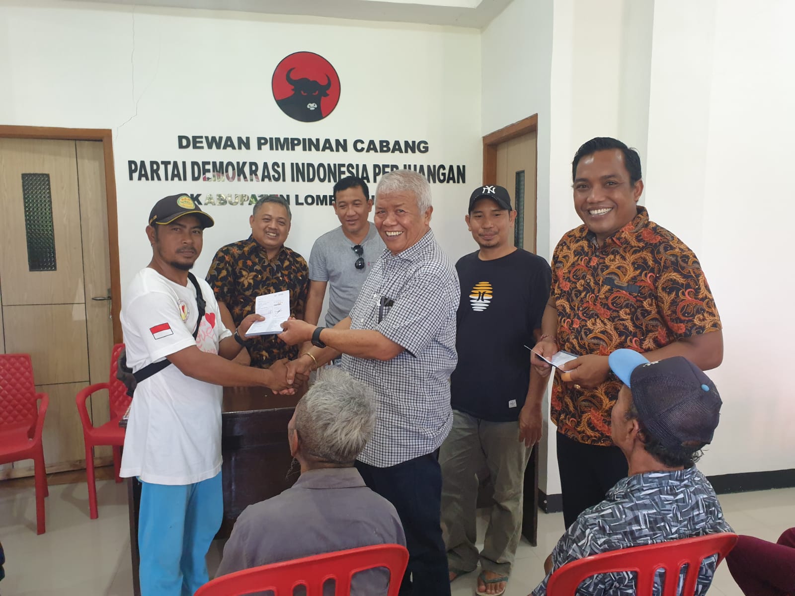 Lagi, Aksi Kemanusiaan Rachmat Hidayat bantu rehab 29 Rumah Tidak Layak Huni ( Rutilahu ) di Lombok Utara