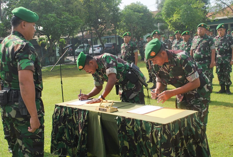 Dandim Pimpin Serah Terima Jabatan 18 Perwira Jajaran Kodim 0817/Gresik