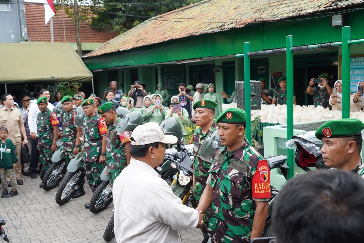 Pangdam V/Brw bersama Danrem 084/BJ sambut Kunjungan Menhan RI