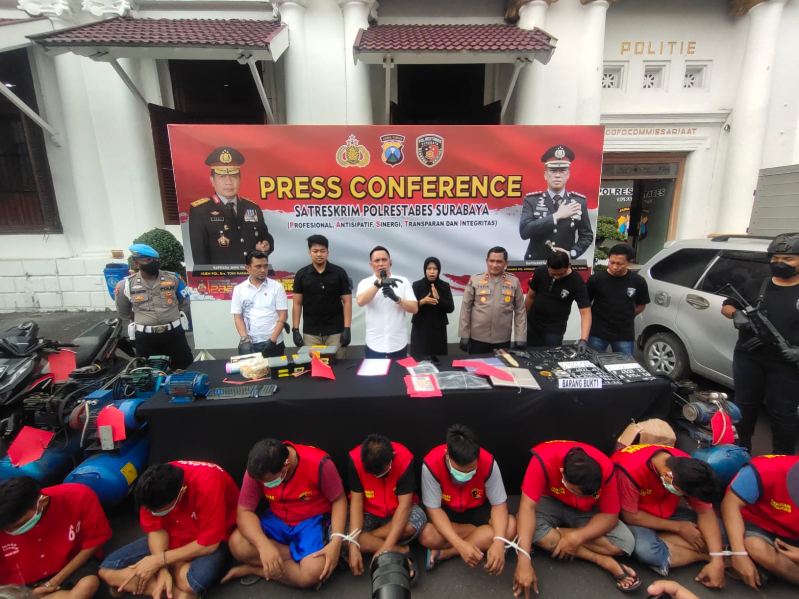 Polrestabes Surabaya Ungkap Kasus Pembobol Gudang, 6 Tersangka Berhasil Diamankan