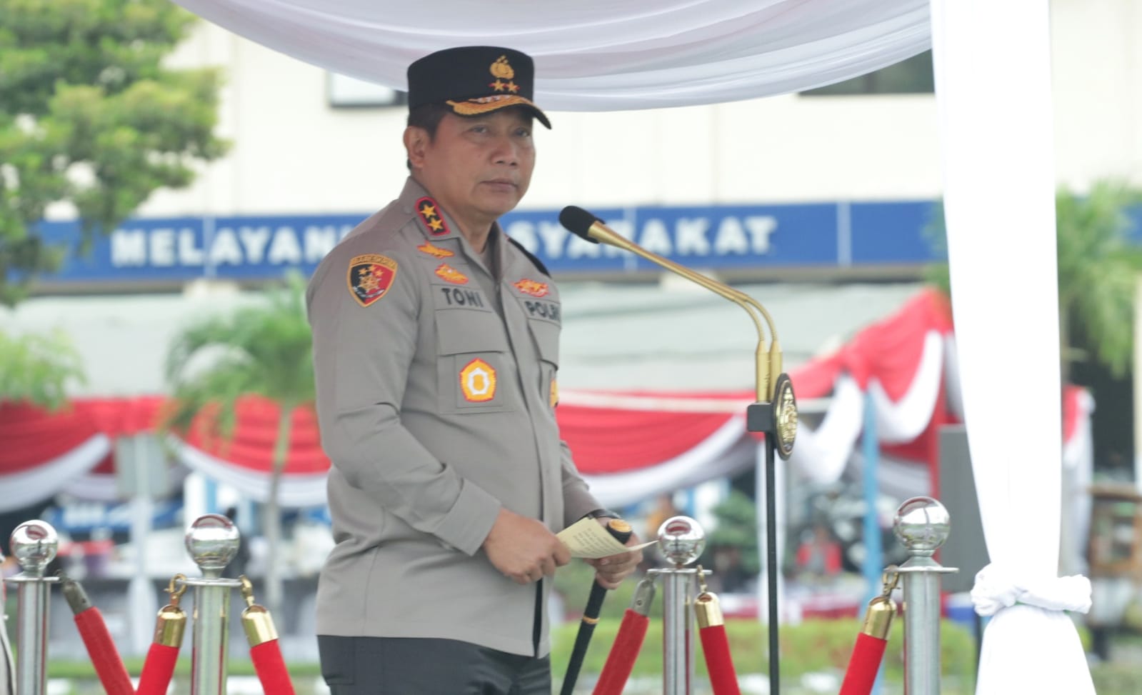 Di Akhir Tahun, Kapolda Jatim Pimpin Upacara Kenaikan Pangkat 2.908 Personel