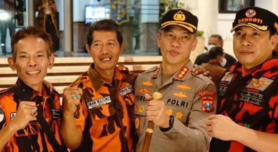 Gengster!!! Awas Komunisme Gaya Baru