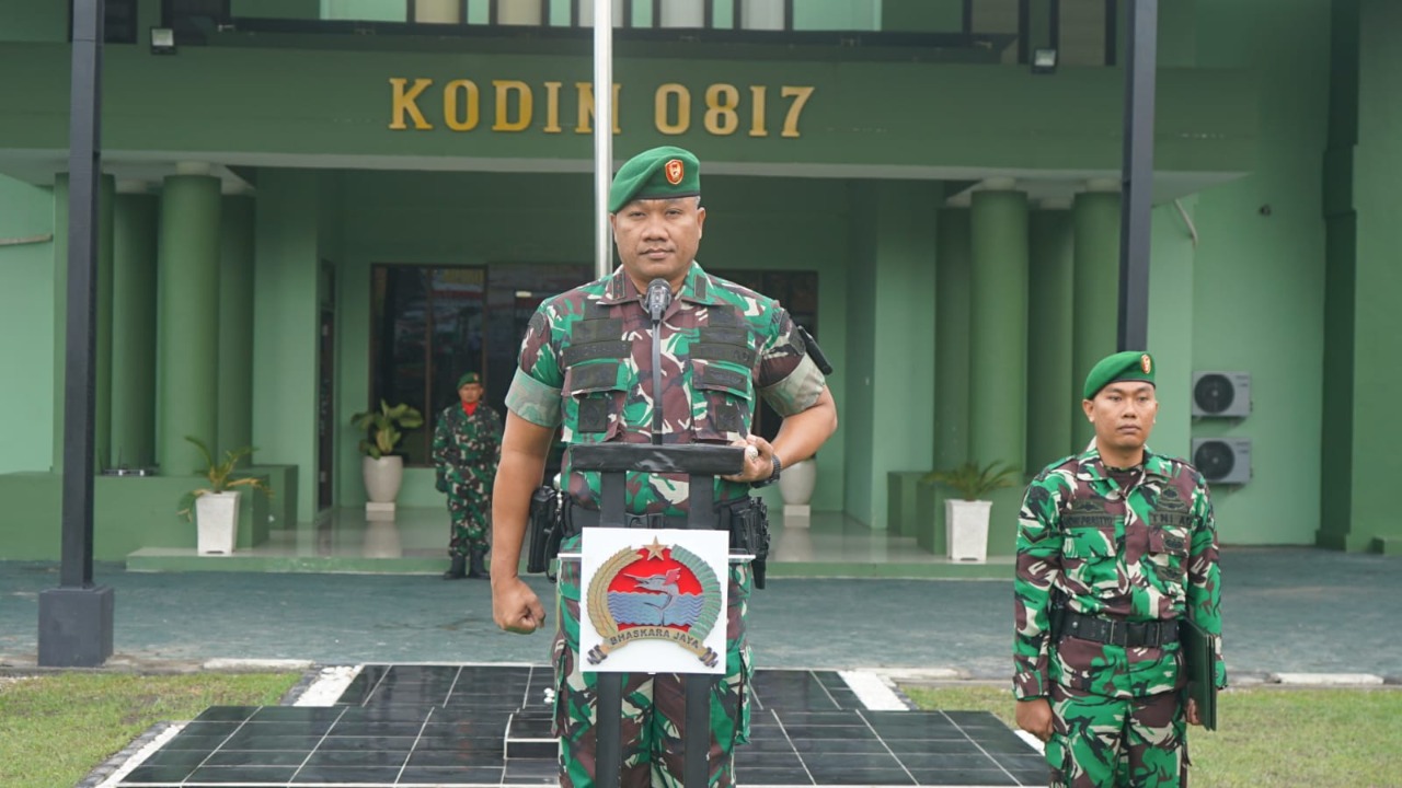 Dandim Gresik Pimpin Upacara Bendera Di Awal Tahun 2023, Ini Instruksinya