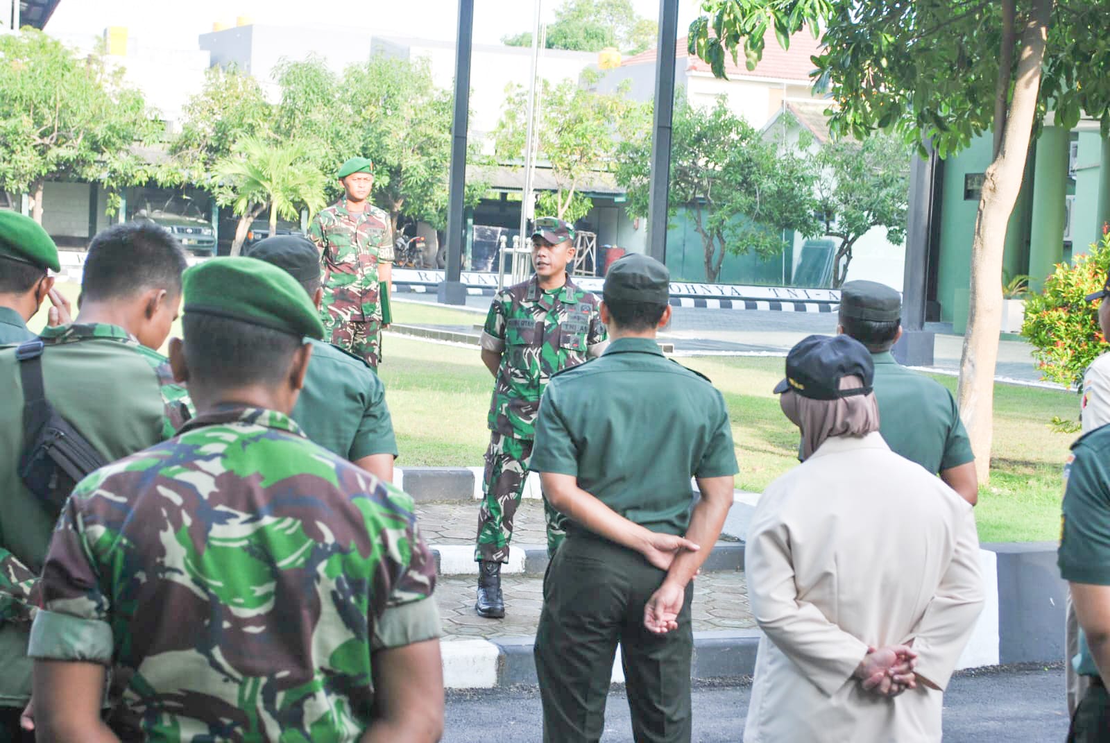 Pimpin Apel Pagi, Kasdim Gresik Ingatkan Untuk Membiasakan Diri Hidup Sehat