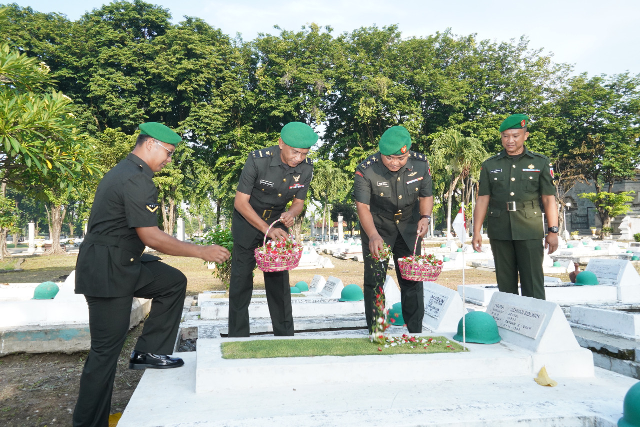 Ziarah dan Do'a Bersama Dalam Rangka HUT ke-72 Tahun 2023 Penerangan Angkatan Darat