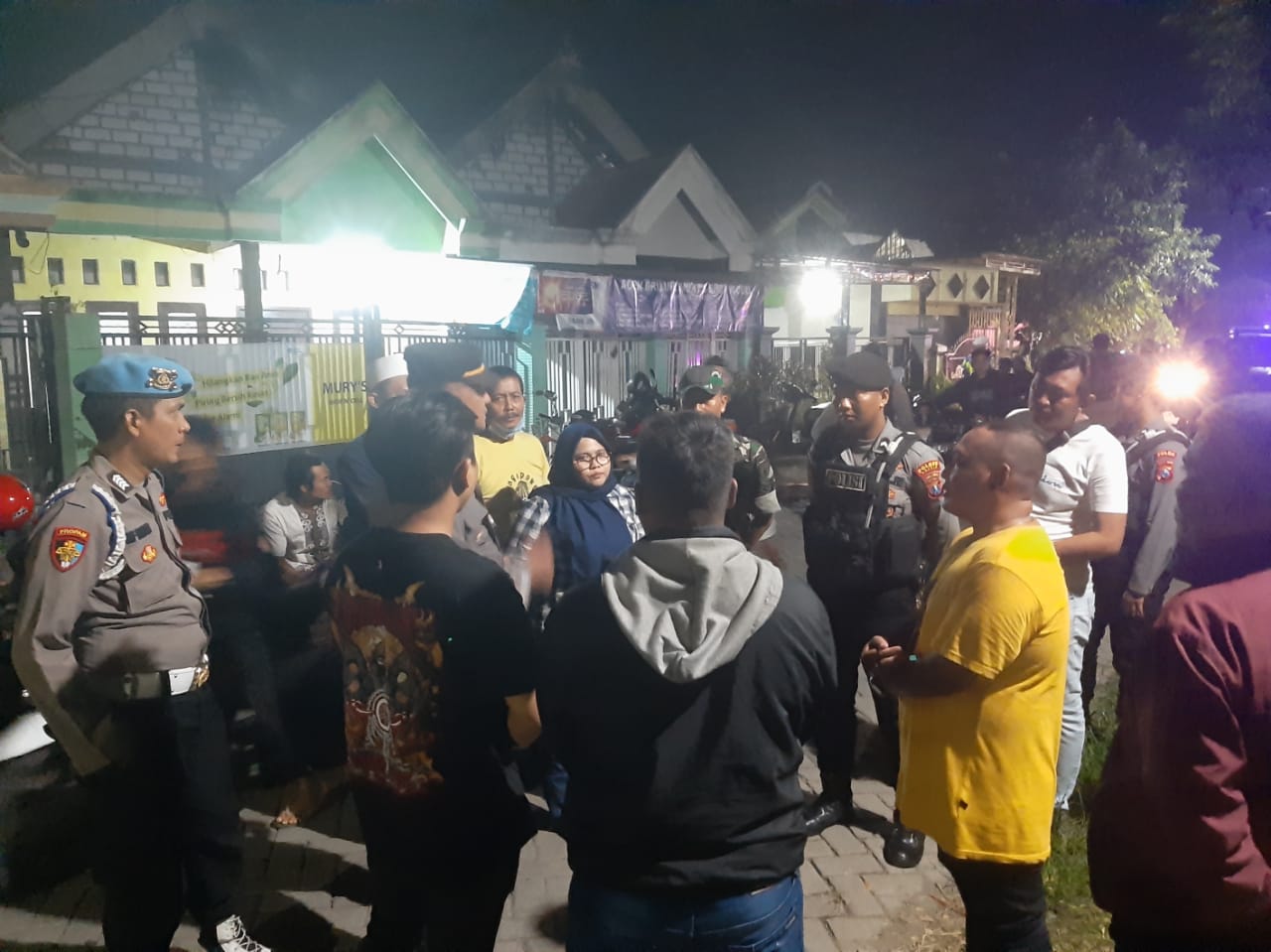 Malam Minggu, Polres Gresik Terus Gelar Patroli Skala Besar Cegah Kamtibmas
