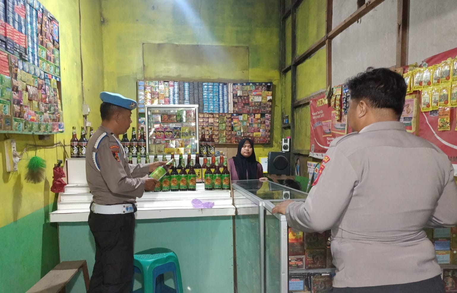 Antisipasi Geng Motor Dan Penyalahgunaan Miras Polsek Tempuran Laksanakan Giat Patroli Prekat (Presisi Karang Terpadu)