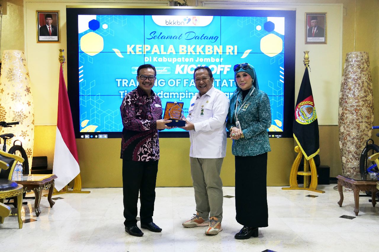 Bersinergi Turunkan Angka Stanting, Kepala BKKBN RI Audensi dengan Bupati Jember dan Pelayanan KB RSUD DR. Soebandi