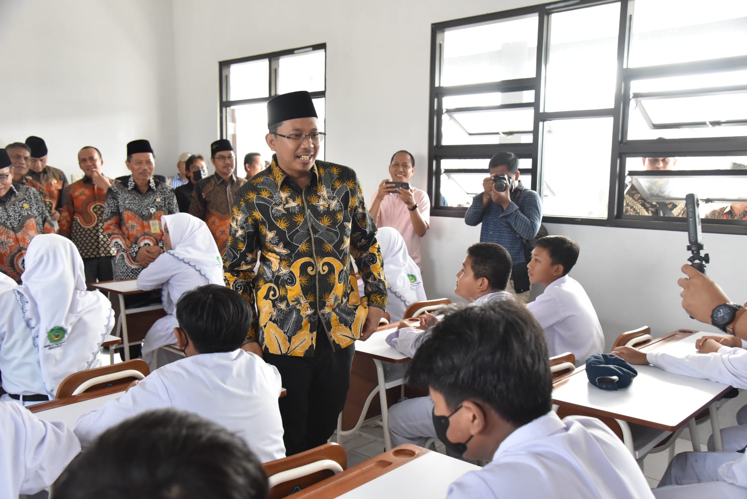 Bupati Sidoarjo Resmikan SMPN 2 Tulangan, Akan Dilanjut SMPN 2 Prambon