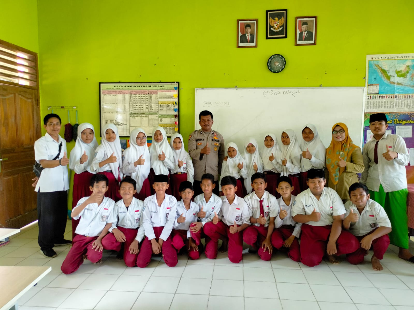 Cegah Bullying, Polisi Benjeng Beri Binluh ke Sekolah Dasar