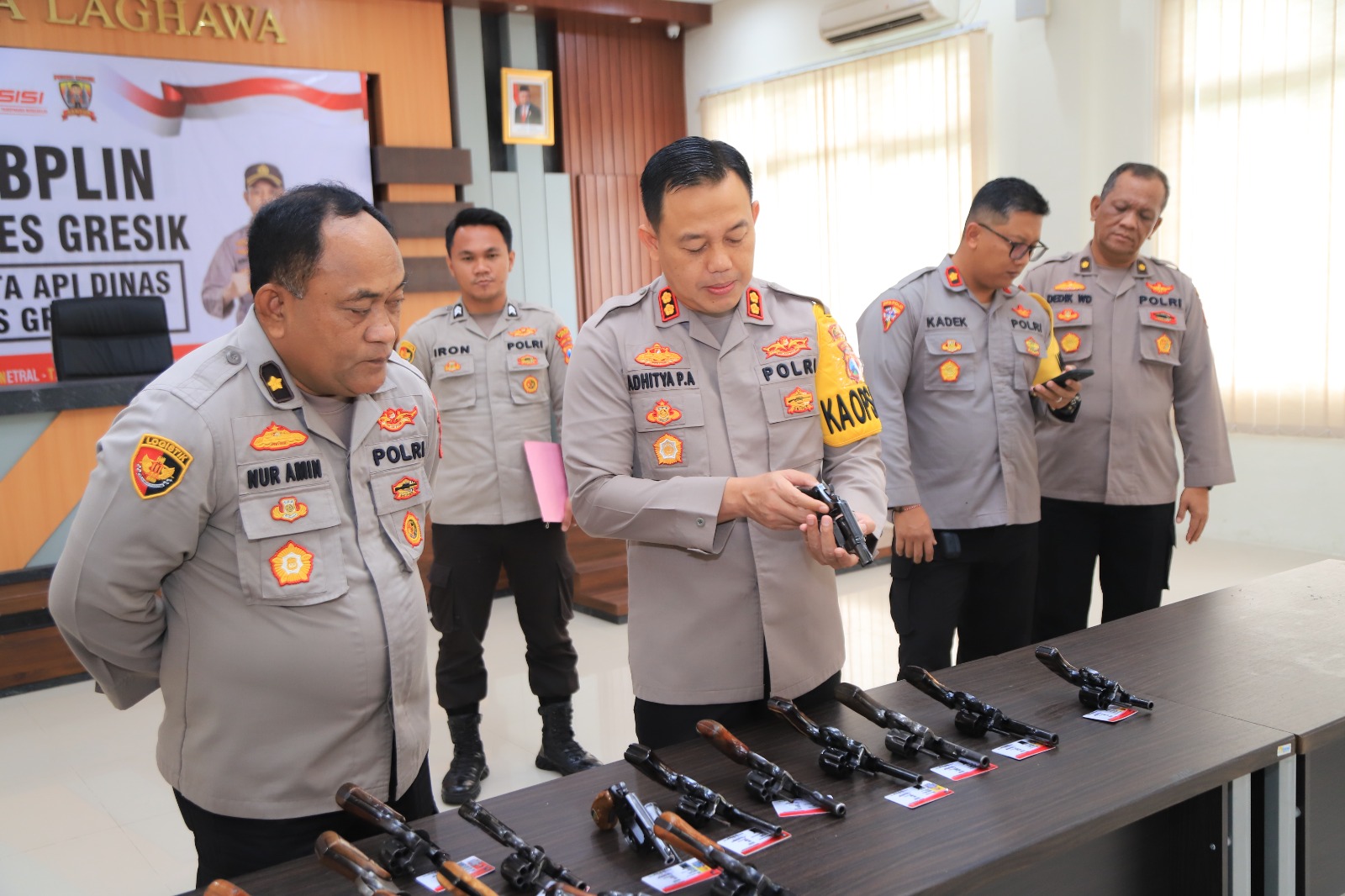 Kapolres Gresik Cek Senpi Dinas Anggota Antisipasi Penyalahgunaan