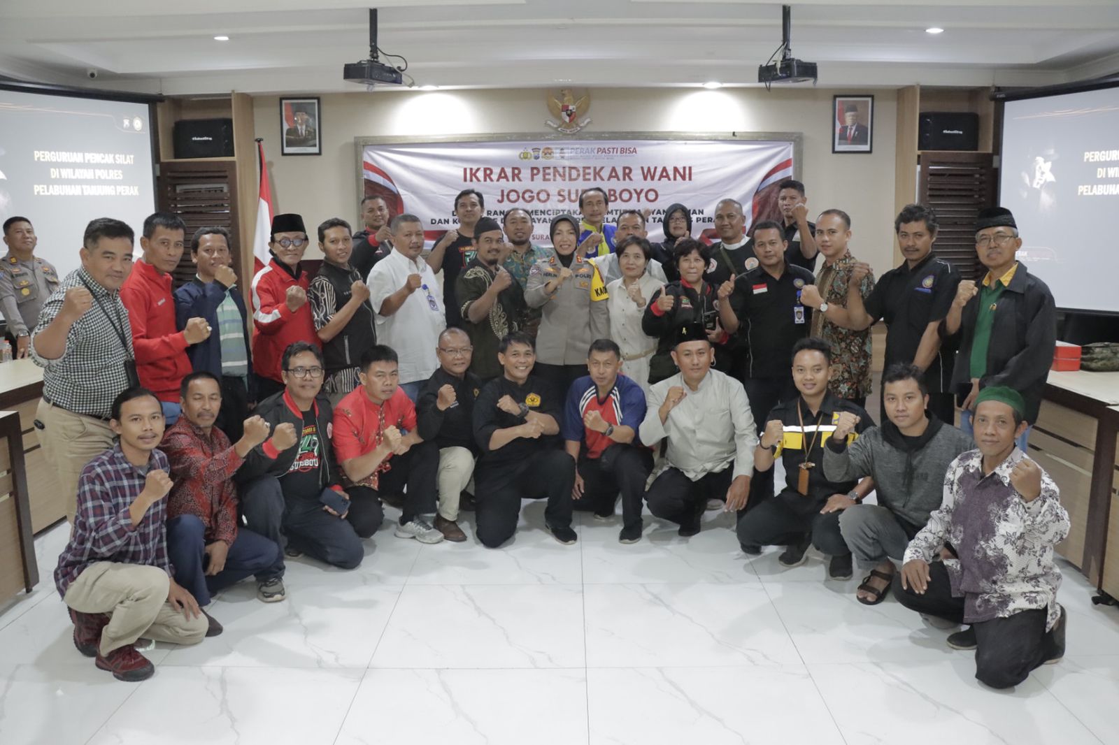 Polres Pelabuhan Tanjung Perak Gelar Ikrar Pendekar Wani Jogo Suroboyo