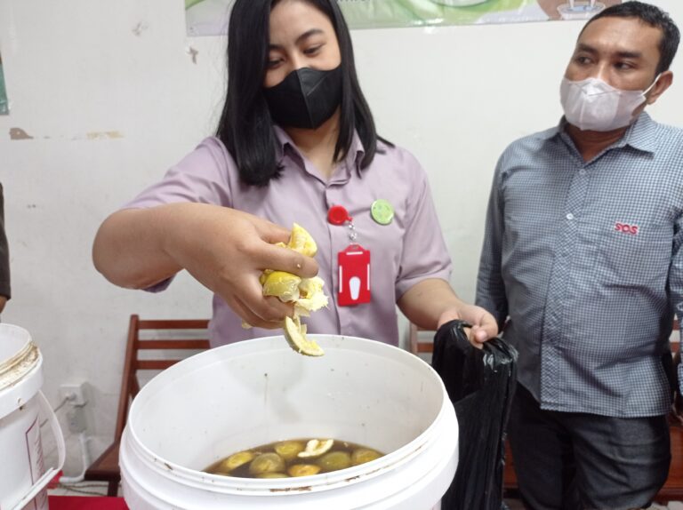 Jadikan Sampah Rumah Bernilai Ekonomis, Eco Enzyme Metode Yang Bagus!!