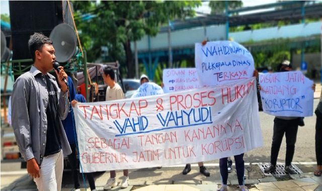 KPK Sita Emas Batangan, 2 Berlian dan Cek Milik Plt Kadis Pendidikan Jatim