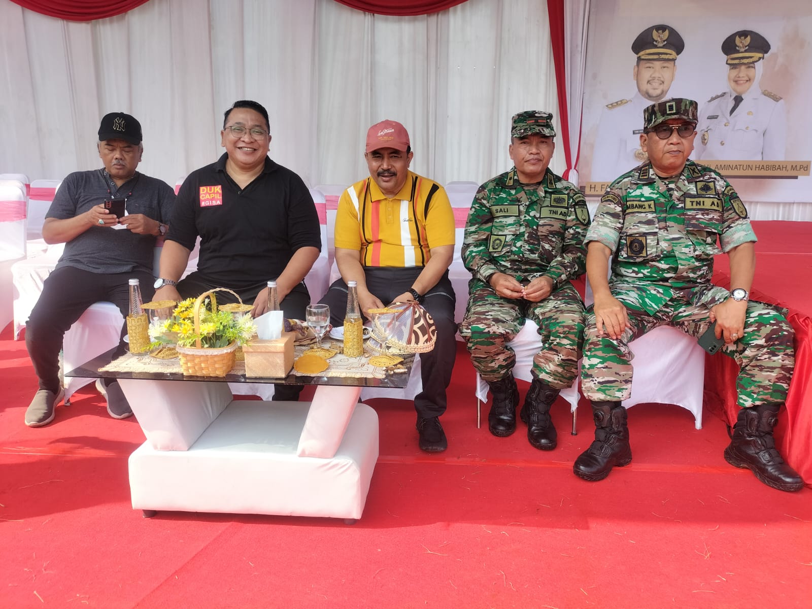 Danramil 0817/01 Driyorejo Ikuti Bhakti Sosial Aksi Bersih-bersih DAS Brantas