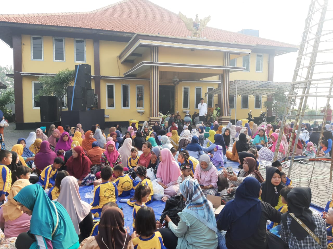 Uri Uri Budoyo Bersih Desa Atau Sedekah Bumi Desa Sedengan Mijen - Krian Di Awali Pagelaran Wayang Kulit. 