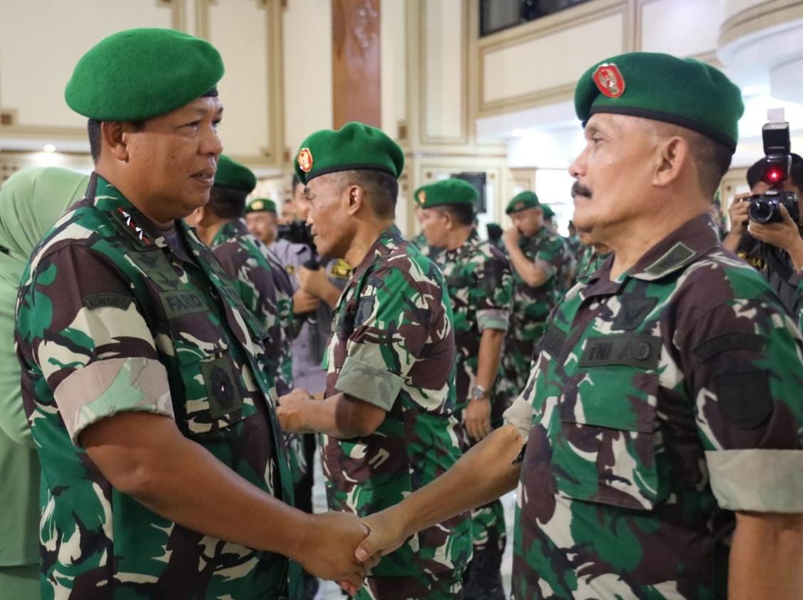 Laporan Korps Kenaikan Pangkat, Pangdam V/Brawijaya Ingatkan Istri Prajurit Hati-hati Bermedsos
