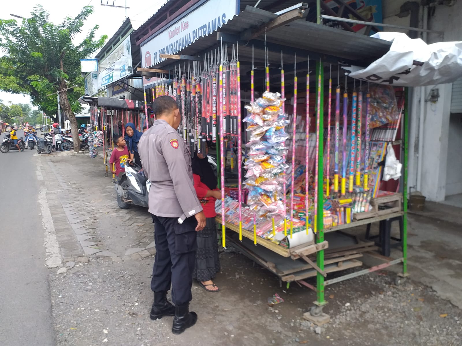 Polres Gresik Gelar Razia Petasan Untuk Keamanan Masyarakat
