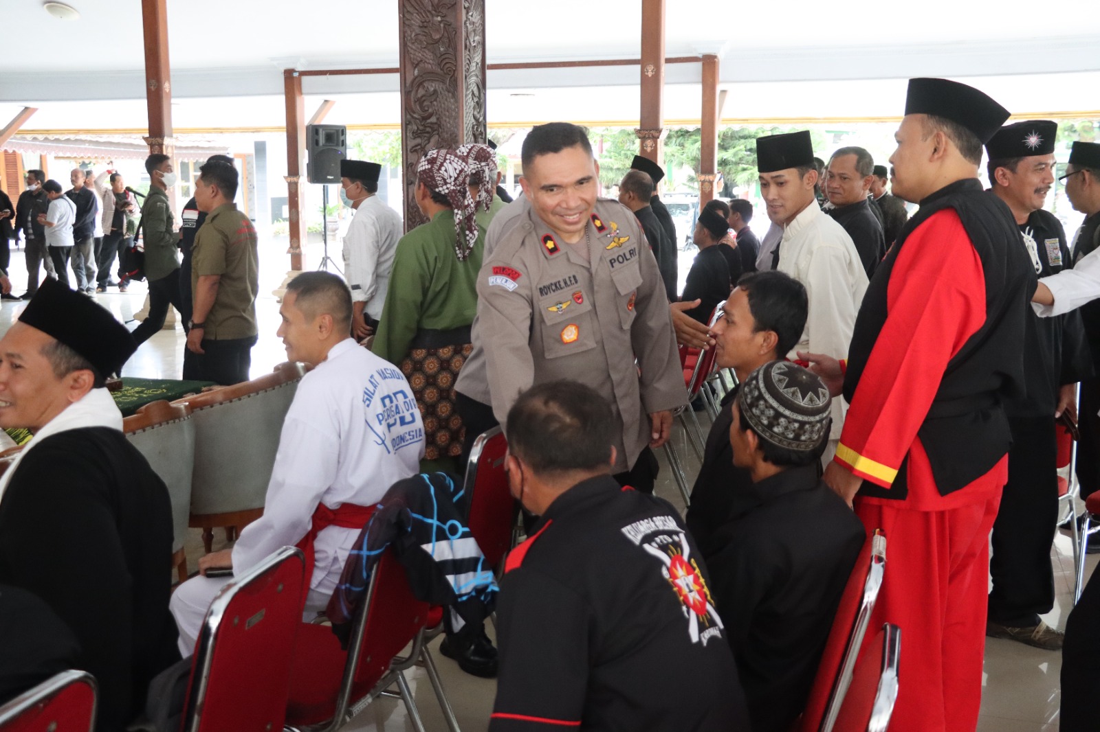 Polisi Bersama TNI dan Forkopimda Fasilitasi Perguruan Silat se Kabupaten Blitar Gelar Deklarasi Damai