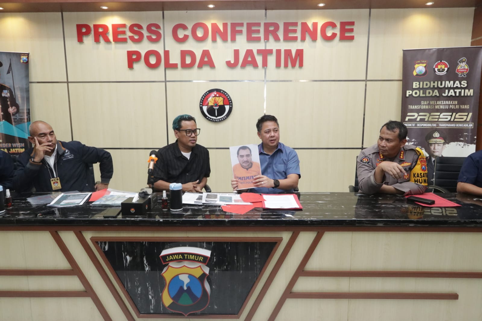 Polisi Polda Jawa Timur Tangkap Oknum Pelaku Pemerasan 16 Korban PMI di Hongkong