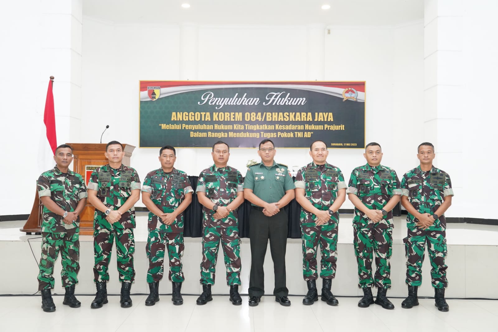 Korem 084/Bhaskara Jaya Menggelar Penyuluhan Hukum bagi Prajurit, PNS dan Persit