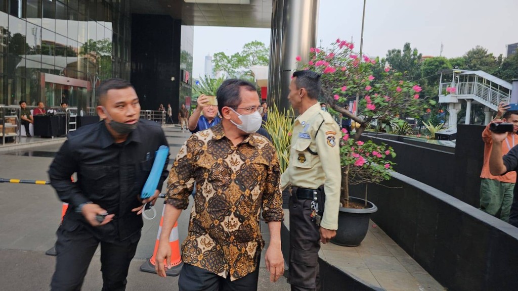 Ada Apa KPK Panggil Sekjend DPR RI?