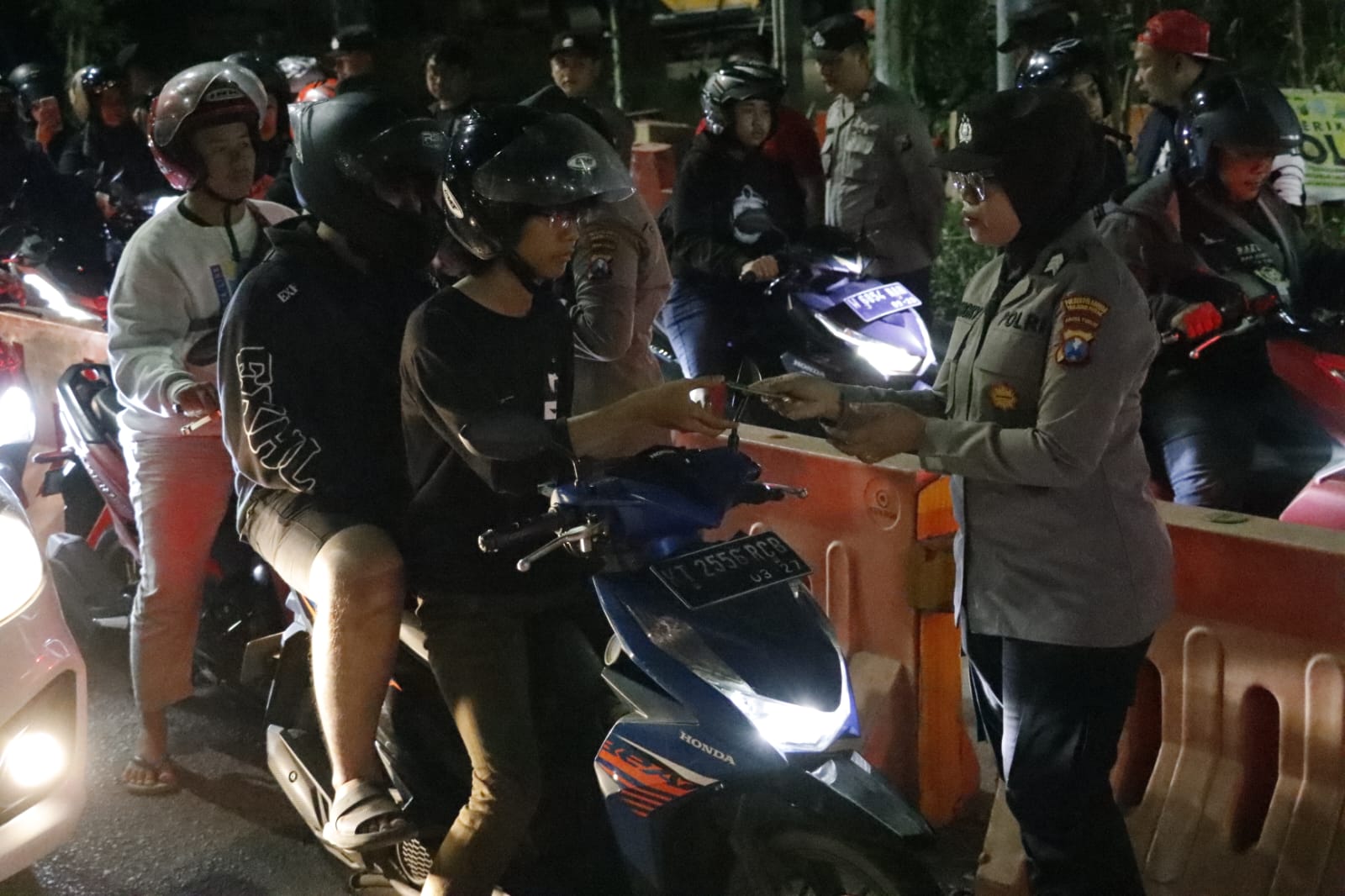Jaga Kamtibmas Polres Tanjung Perak Gelar Operasi Cipta Kondisi Di Suramadu