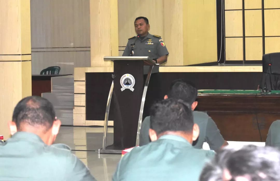 Jelang Terima Wasrik Itjenad, Kasrem 081/DSJ Cek Kesiapan Stafnya