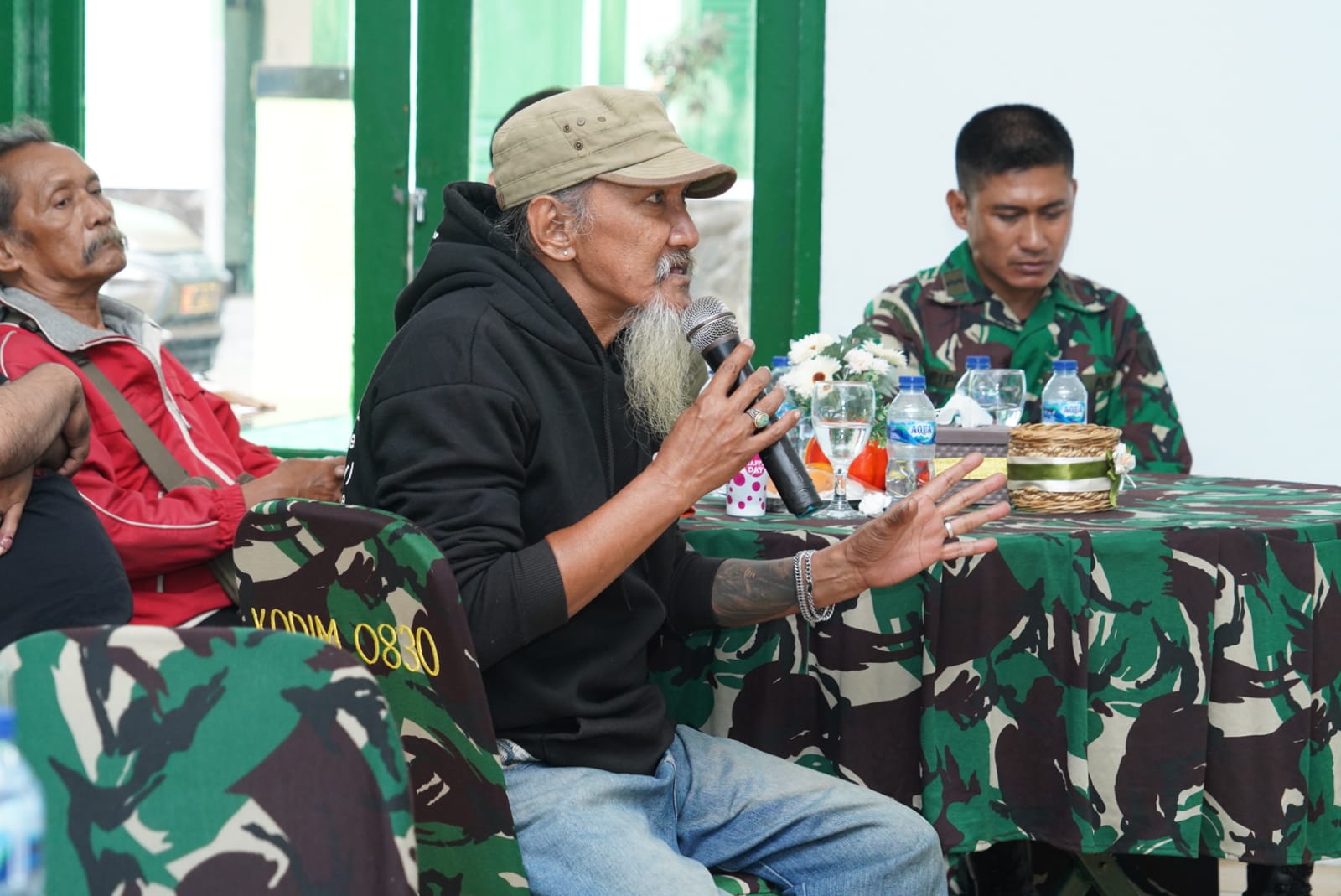 Danrem 084/BJ Gelar Audensi dengan Suporter Bonek