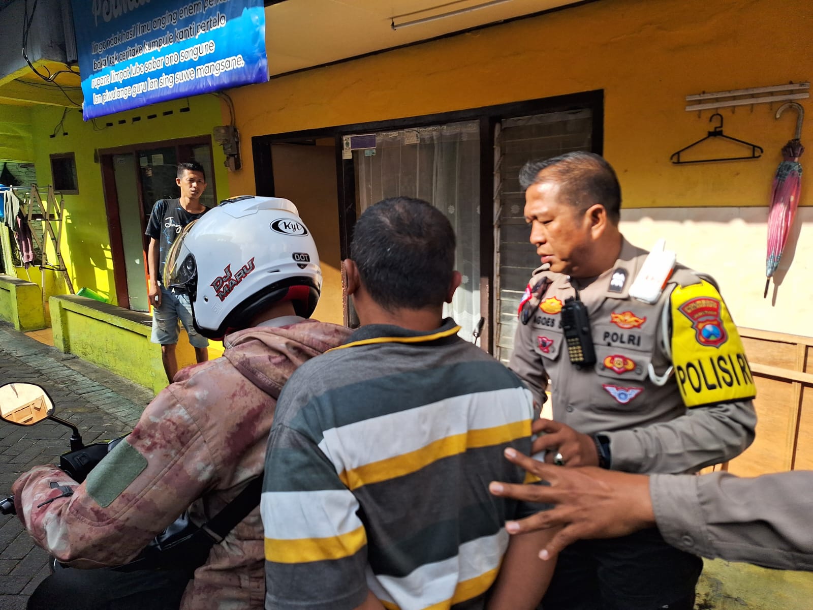 Polisi RW Bersama Warga Berhasil Amankan Pelaku Pencurian Tabung Gas Elpiji di Kota Malang
