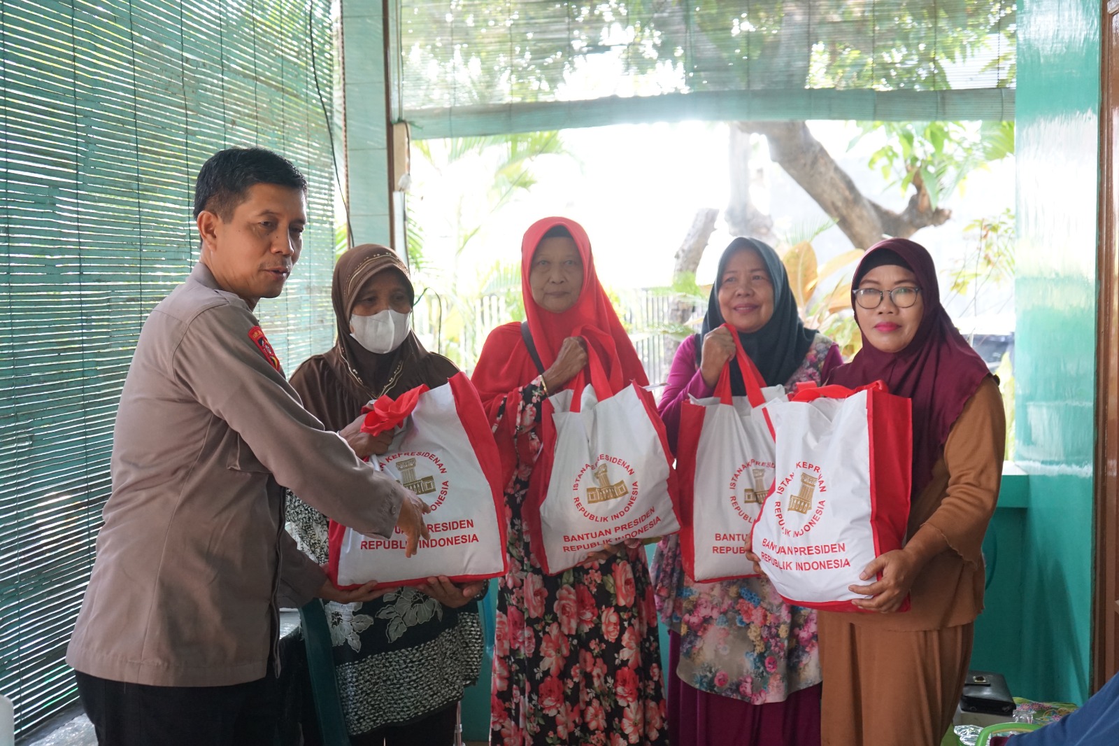 Jumat Curhat, Polres Gresik serap aspirasi warga Secara Door To Door